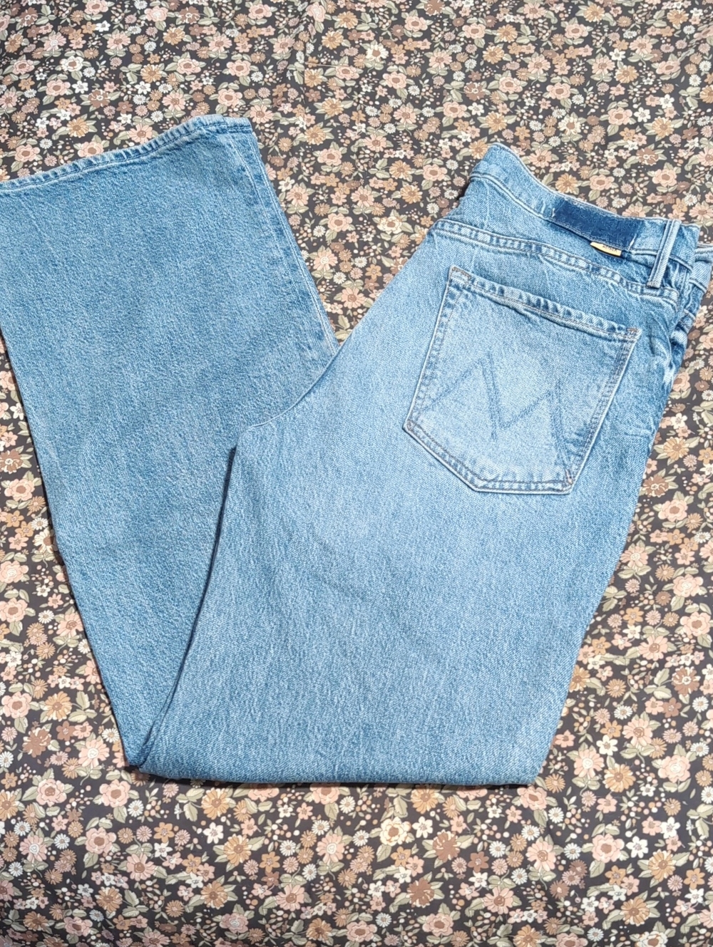 NWT Light Blue Women's Straight-Leg Jeans